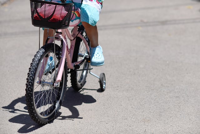 Retiran bicicletas infantiles y andadores vendidos en línea por posible contaminación con plomo