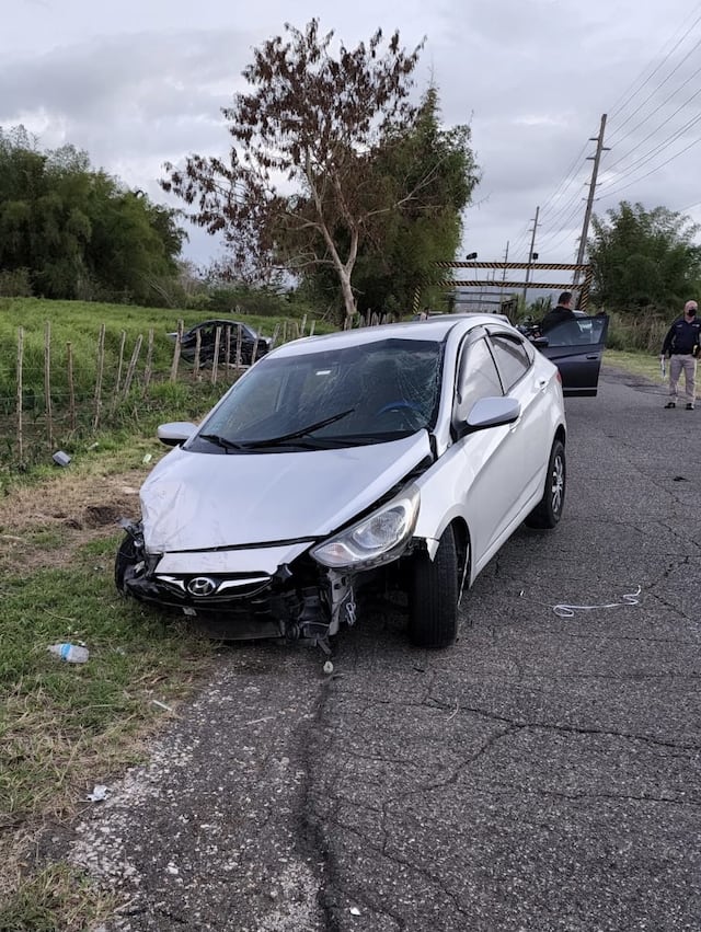 Ingresan a institución juvenil a menor que chocó varios carros en Aguadilla