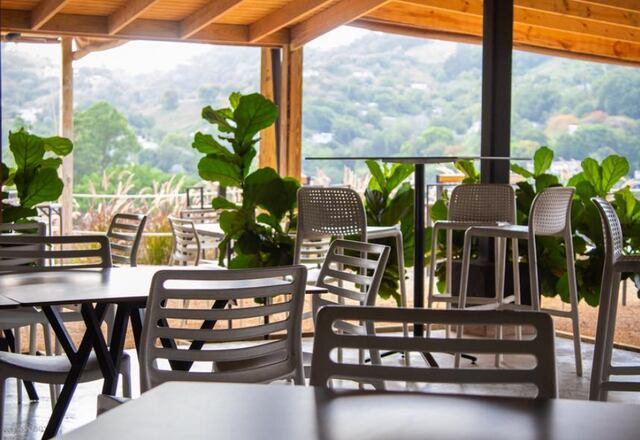 Calichi Gastrobar fortalece su apuesta cultural con otra edición de “Noches de Galería y Vino”
