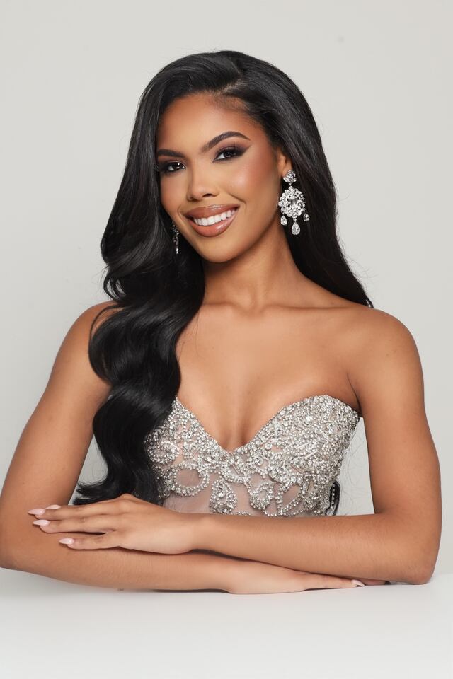 Zamira Lee parte hacia Japón en busca de la tercera corona para la isla en Miss International