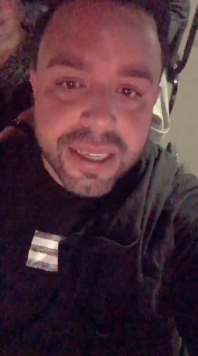 Madre de Molusco le propina chancletazo en pleno show