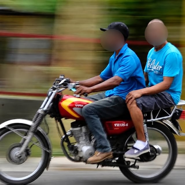 ¿Has visto cómo se conducen las motoras en República Dominicana? Pues es bueno que sepas que el 99% no tiene licencia