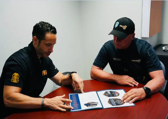 FBI y Policía Municipal de Vega Alta dialogan sobre seguridad pública