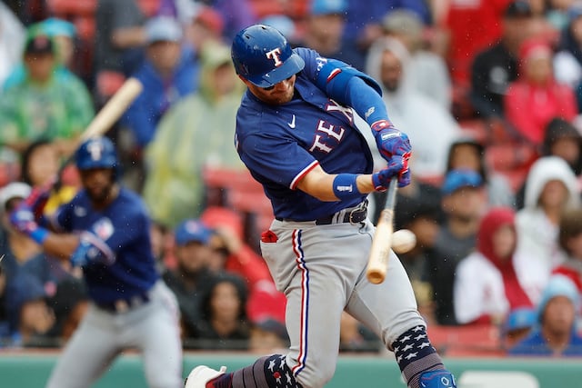 Con jonrón de 3 carreras de Garver, Rangers supera 6-2 a Medias Rojas
