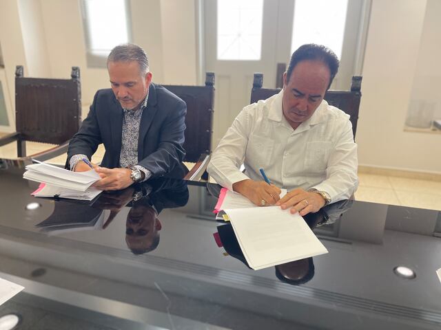 UPR firma acuerdo con AFI para poner en marcha proyectos recuperación tras María