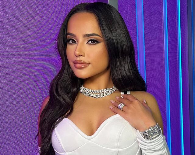 ¡Dijo que sí! Becky G se compromete con su novio