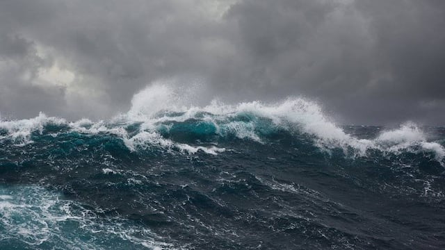 Autoridades hallan cuerpo de ‘surfer’ de 31 años arrastrado por corrientes en Dorado