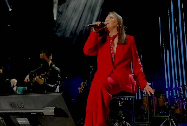 Ana Gabriel anuncia que pronto se despedirá de los escenarios