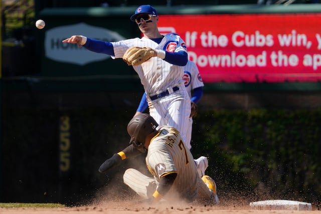 Puertorriqueño Nelson Velázquez jonronea en victoria de Cachorros ante Padres