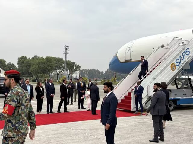 EEUU e Irán se citan en Pakistán para negociar alto al fuego