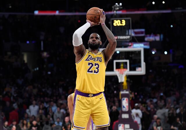 LeBron James sobre el coronavirus: "no voy a jugar, si no hay aficionados"