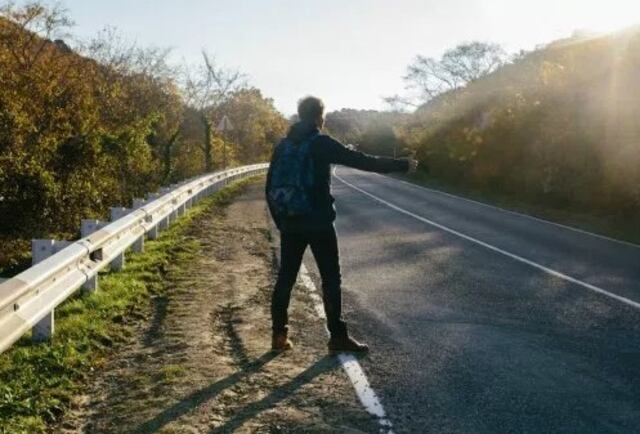 Hombre pide 'pon' y termina siendo violado por dos mujeres