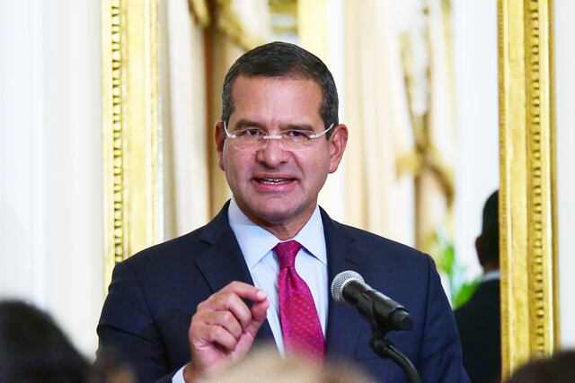 Pierluisi realiza denuncia ante la Comisión de Derechos Civiles