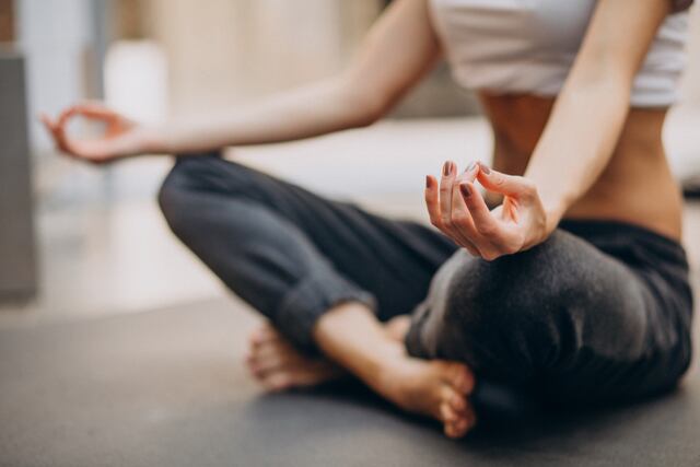 Centro de yoga ofrecerá taller gratuito de relajación para manejo de insomnio y estrés