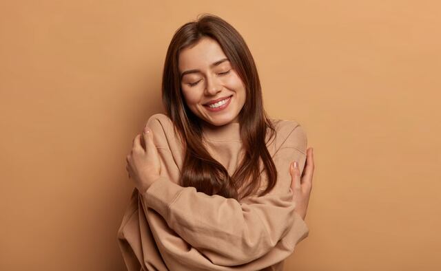 ¿Tienes baja autoestima? Conoce cinco formas para construir una base sólida de amor propio