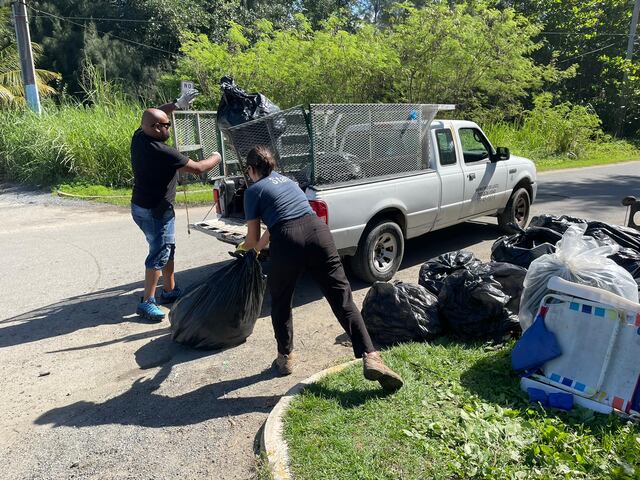 Recogen cerca de 6 mil libras de basura que bañistas dejaron en playas de Loíza