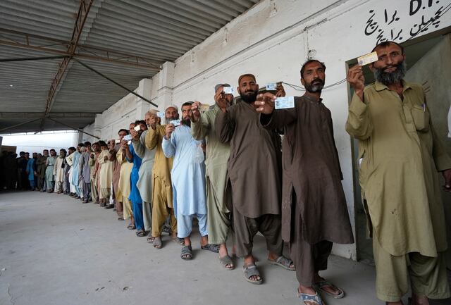 Solicitan a Pakistán que no deporte a 200 reporteros afganos