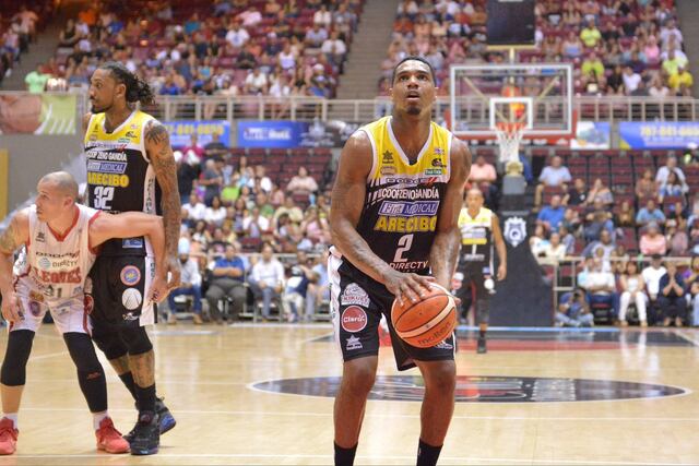 Capitanes se refuerzan con la llegada de Clarke y Hodge
