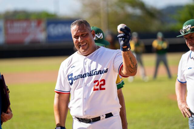 Omar Hernández llega a los 700 imparables en la pelota Doble A