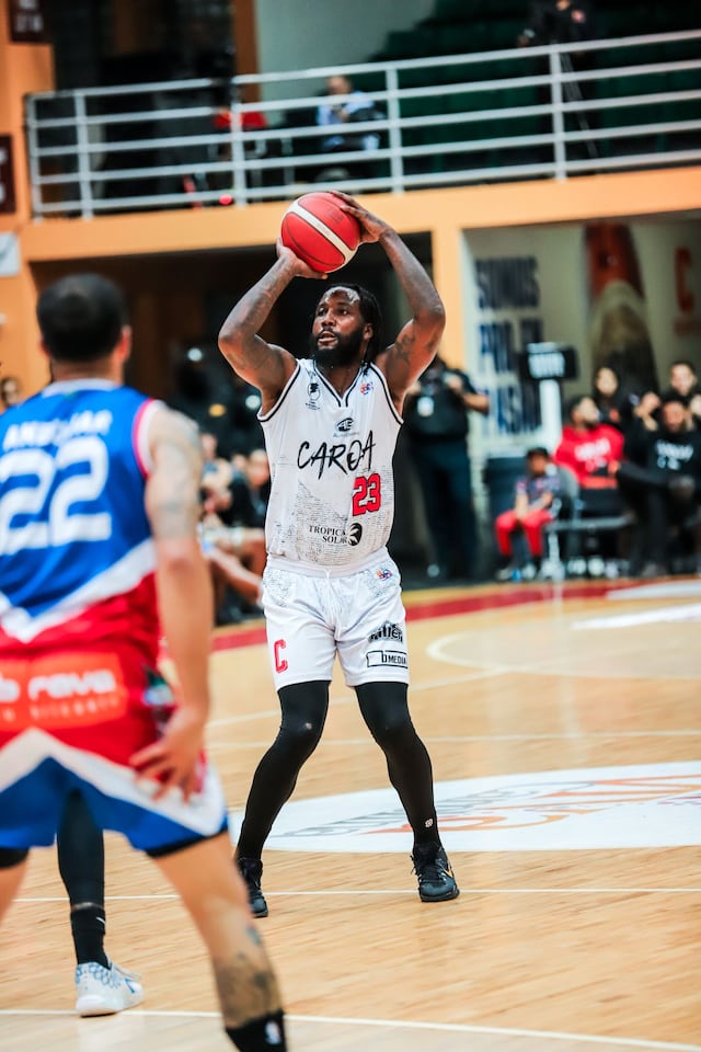 Gigantes de Carolina le ganan 78-75 a los Cariduros de Fajardo