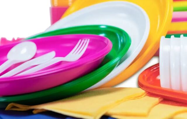DACO extiende hasta junio 2026 moratoria sobre uso de plásticos desechables