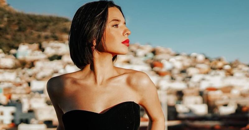 Instagram: @angela_aguilar