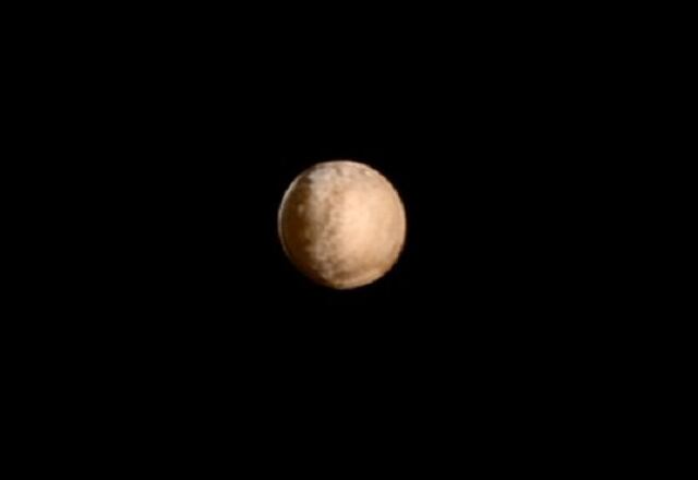 Plutón revela su rostro con nuevas fotos de sonda espacial