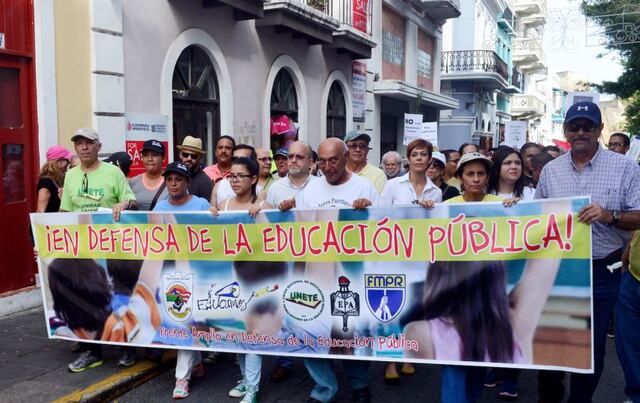 Maestros reiteran reclamos educativos