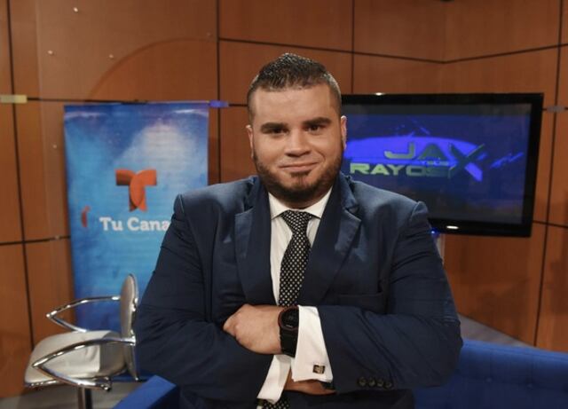 Policías multan a Jay Fonseca en Cayey