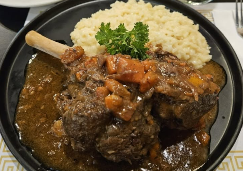 Cortesía de Ragazzi Ristorante Italiano