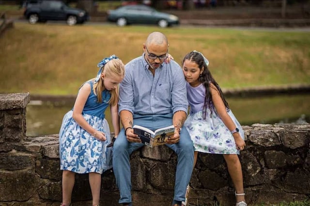 Autor cayeyano presentará experiencia de adopción en nueva publicación en Cayey