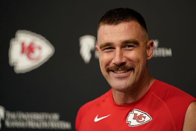 Travis Kelce asegura romance con Taylor Swift no afectará desempeño con los Chiefs