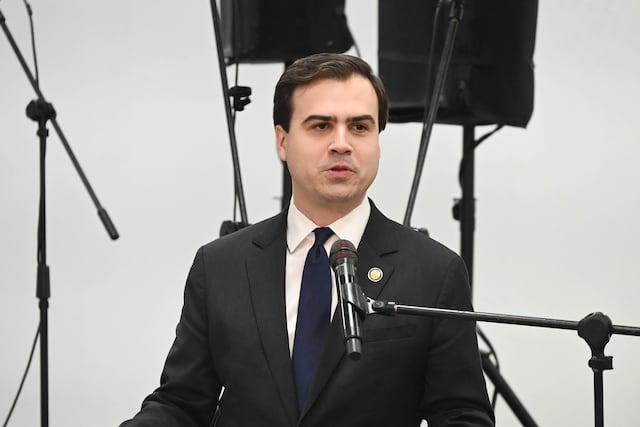 Comisionado Residente se reúne con la Asociación de Alcaldes para cerrar su primer año de gestión