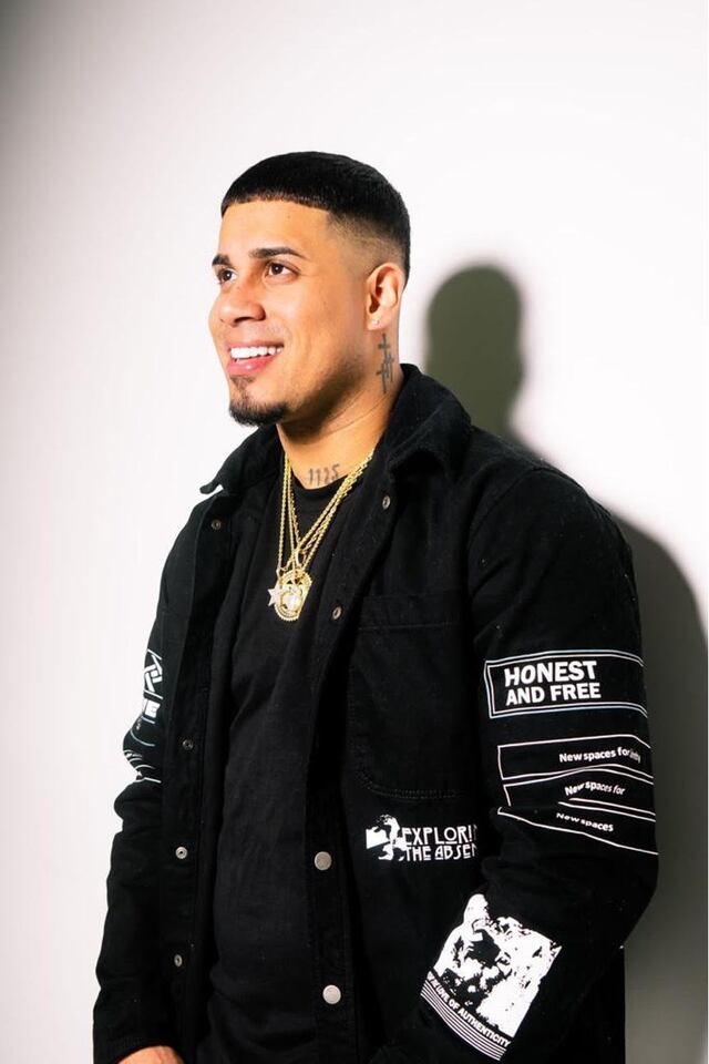 Michael Flores se estrena en el género urbano con “Si tu marido”