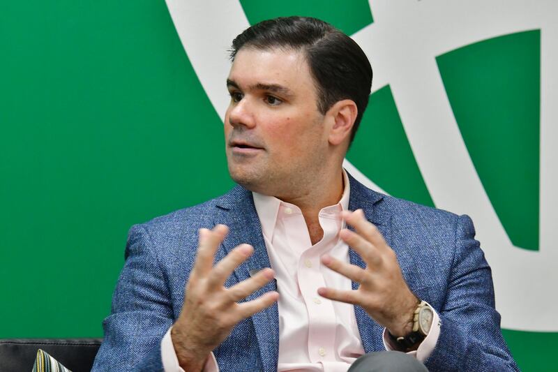 Cirujano Plástico Dr. Rafael Couto. Metro PR 1 de agosto de 2024