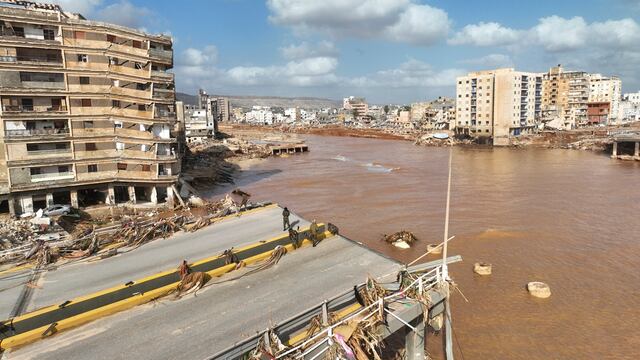Temen que más de 5,300 personas murieron en Libia por inundaciones