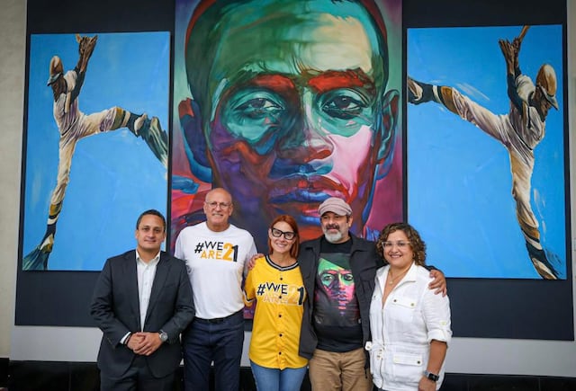 Estrenan obra en honor a Roberto Clemente en el Centro de Convenciones de Puerto Rico
