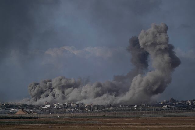 Israel reanuda ataques en Gaza en una guerra con Hamás que llega a 10 semanas