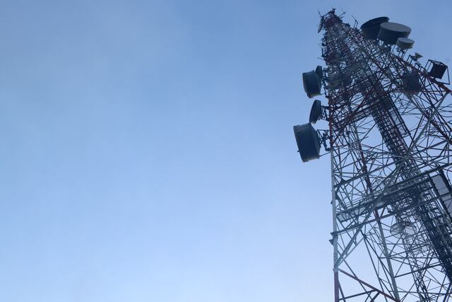 Aseguran servicios telecomunicaciones están estables tras apagón