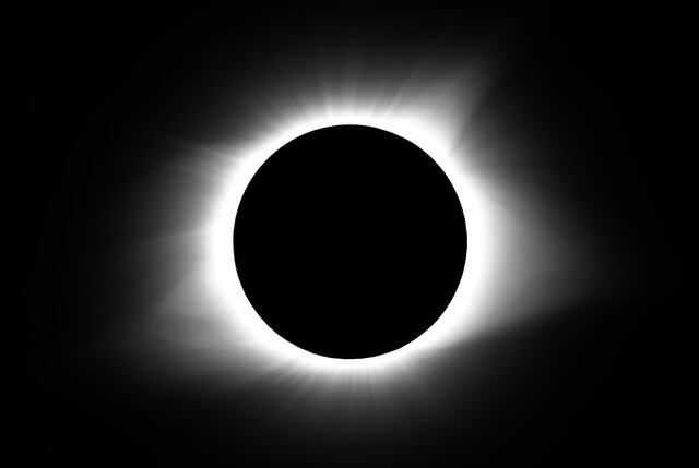 Se agotan en horas los boletos de Delta Air Lines para ver el eclipse solar total