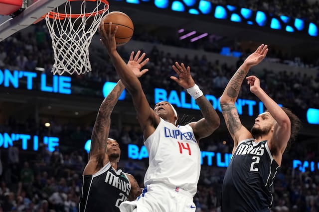 Clippers empata la serie de primera ronda 2-2 al superar 116-111 a Mavericks