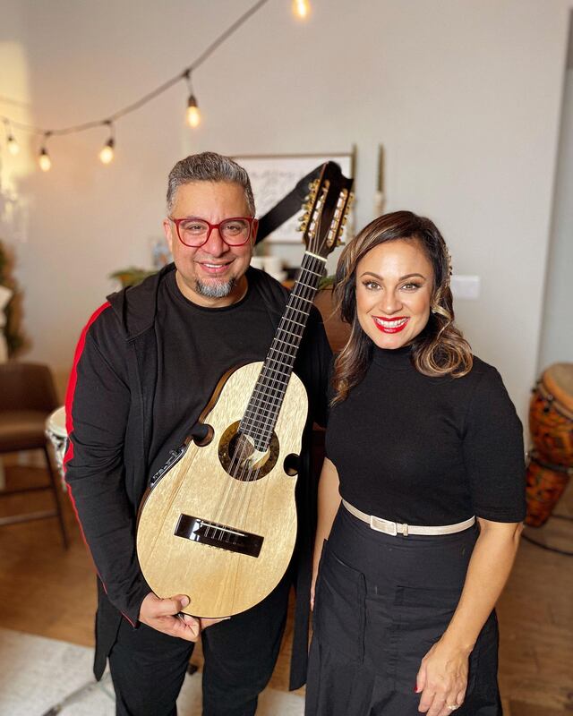 Julissa estrena sencillo navideño junto al  cuatrista puertorriqueño Quique Domench