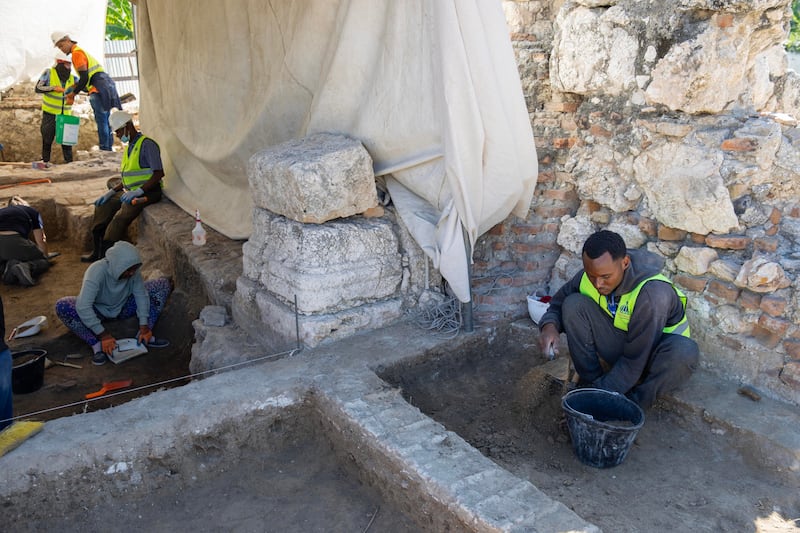 Excavación arqueológica en Azua (República Dominicana). EFE/ Orlando Barría