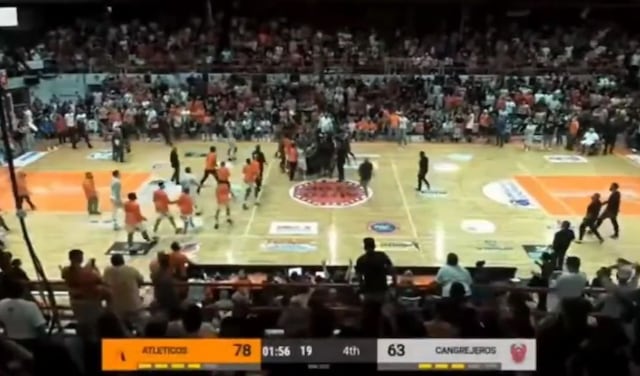 ¡Otra vez! Se forma pelea en juego entre Santurce y San Germán