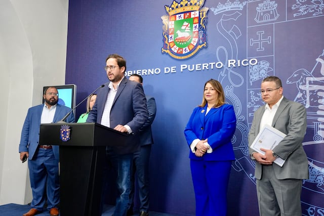DTOP y Salud se unen para facilitar identificaciones de adultos mayores