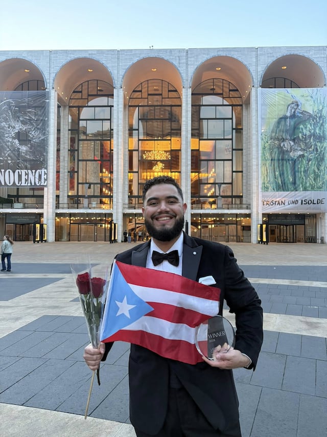 Barítono boricua recibe reconocimiento en prestigiosa competencia de ópera