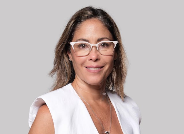 Periodista boricua recibe prestigioso galardón internacional por su trayectoria