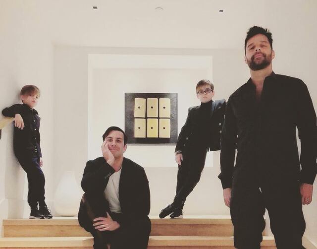 Hijo de Ricky Martin le da su alcancía para ayudar a P.R.