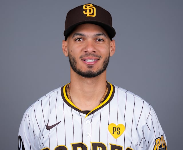 Jugador de los Padres es investigado por apostar al béisbol