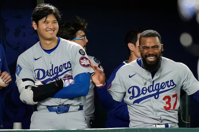 Teóscar Hernández borra errores con jonrón decisivo y Dodgers remontan ante Filis